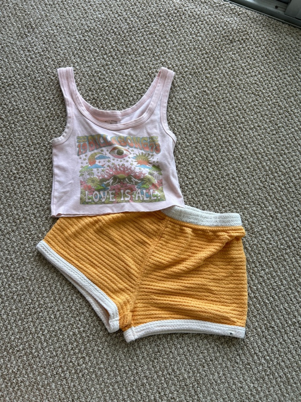 Rip Curl Pink Graphic Crop Tank & Mustard Yellow Shorts Set